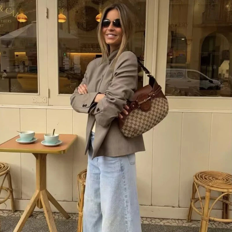 Elegant Travel Blazer - Women's Lightweight Spring Jacket